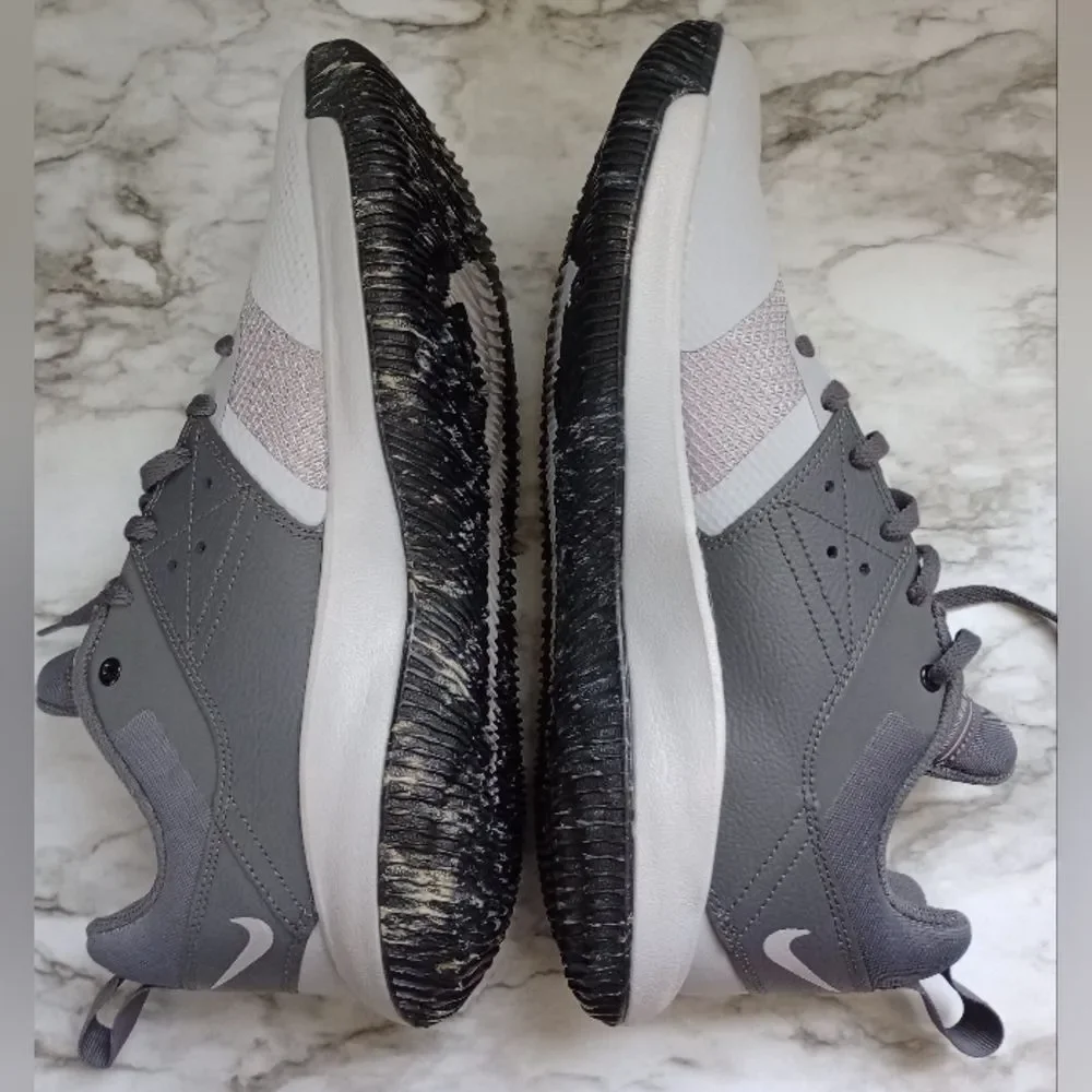 Nike Fly By II Grey/Light Grey Size 10